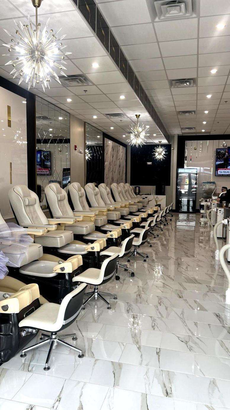 Happy Nails Spa